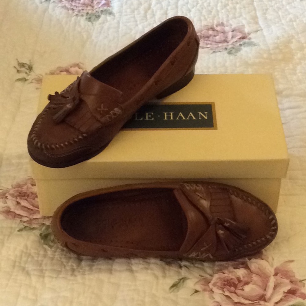 COLE HAAN Country Brown Old Dogs Loafers size 7B